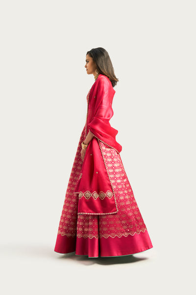 MALABAR FUCHSIA LEHENGA SET